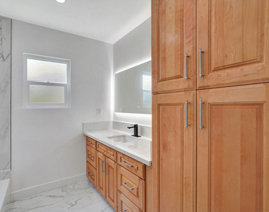 12801 Friar Street - Photo Thumbnail 26