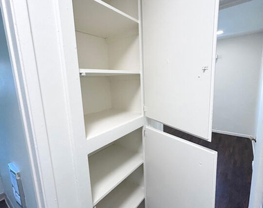 1146 N Formosa Avenue - Photo Thumbnail 9