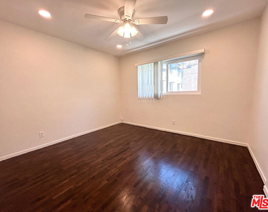 1146 N Formosa Avenue - Photo Thumbnail 5