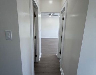 1117 S Westlake Avenue - Photo Thumbnail 13