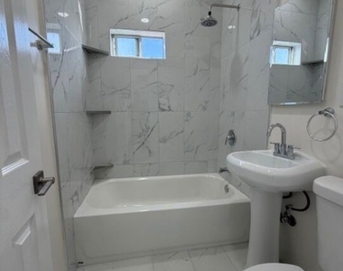 1117 S Westlake Avenue - Photo Thumbnail 5
