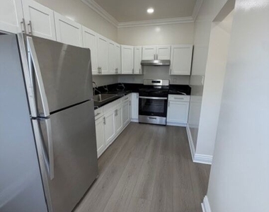 1117 S Westlake Avenue - Photo Thumbnail 9