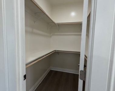 1117 S Westlake Avenue - Photo Thumbnail 7