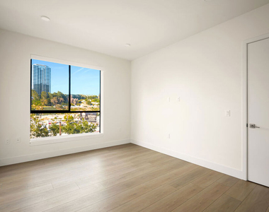 3651 Regal Place - Photo Thumbnail 23