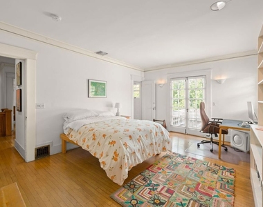 801 N Rodeo Drive - Photo Thumbnail 31