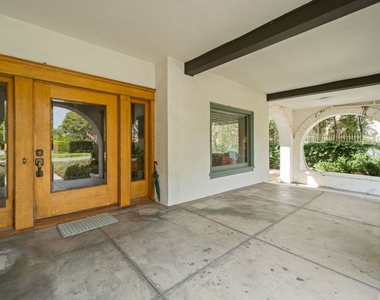 801 N Rodeo Drive - Photo Thumbnail 4