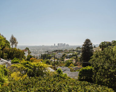 8706 Sunset Plaza Place - Photo Thumbnail 33