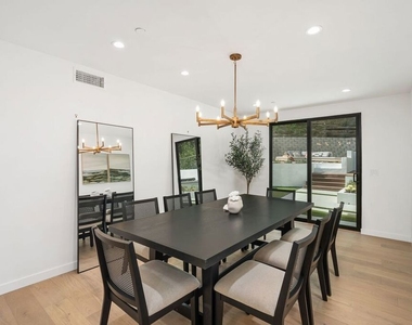 4545 Balboa Avenue - Photo Thumbnail 11
