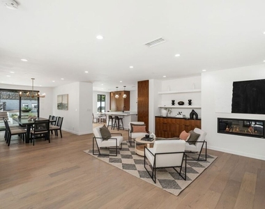 4545 Balboa Avenue - Photo Thumbnail 8