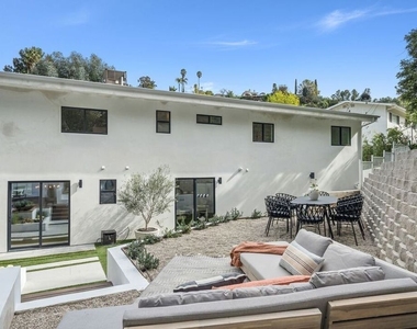 4545 Balboa Avenue - Photo Thumbnail 44