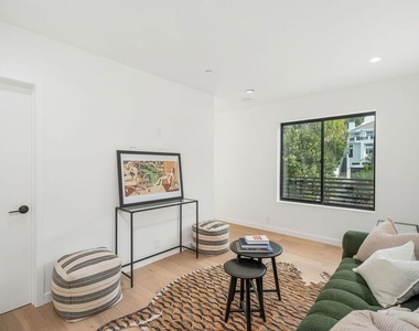 4545 Balboa Avenue - Photo Thumbnail 24