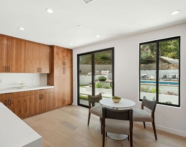 4545 Balboa Avenue - Photo Thumbnail 15