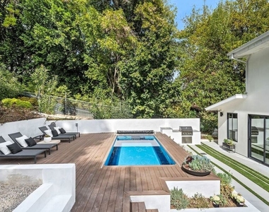 4545 Balboa Avenue - Photo Thumbnail 41