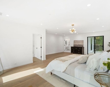 4545 Balboa Avenue - Photo Thumbnail 27