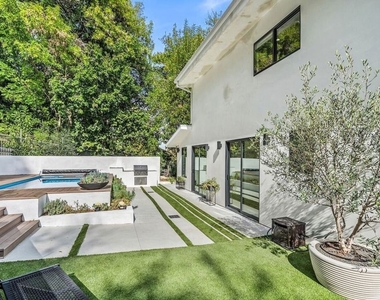 4545 Balboa Avenue - Photo Thumbnail 42