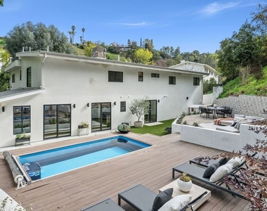 4545 Balboa Avenue - Photo Thumbnail 38