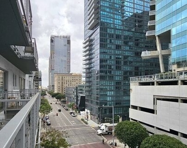 645 W 9th Street - Photo Thumbnail 16