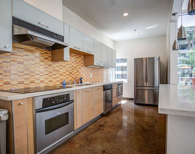 645 W 9th Street - Photo Thumbnail 28