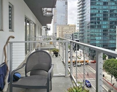645 W 9th Street - Photo Thumbnail 15