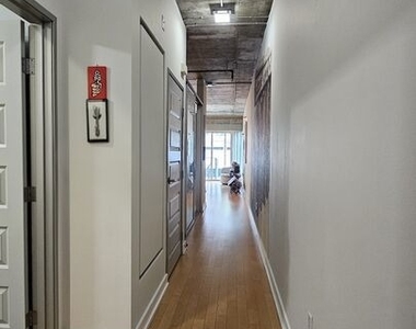 645 W 9th Street - Photo Thumbnail 6