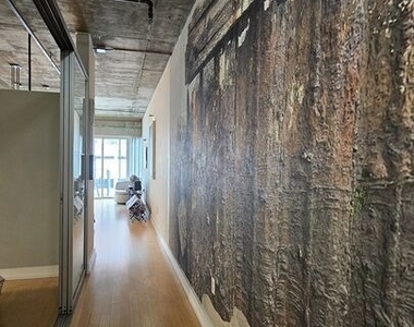 645 W 9th Street - Photo Thumbnail 9