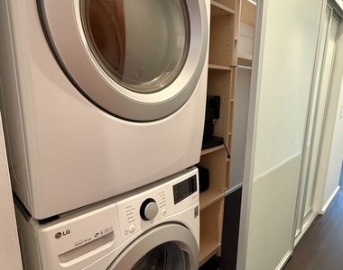 4248 Lexington Avenue - Photo Thumbnail 22