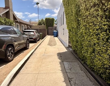 4248 Lexington Avenue - Photo Thumbnail 31