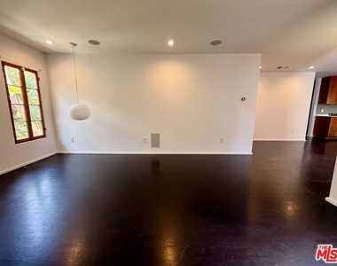 4248 Lexington Avenue - Photo Thumbnail 6