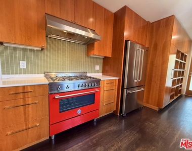 4248 Lexington Avenue - Photo Thumbnail 11