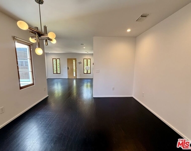 4248 Lexington Avenue - Photo Thumbnail 8