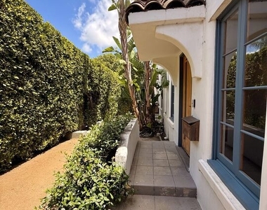 4248 Lexington Avenue - Photo Thumbnail 29
