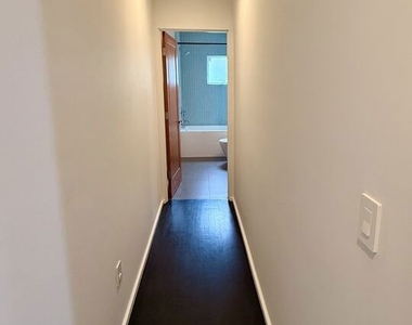 4248 Lexington Avenue - Photo Thumbnail 19