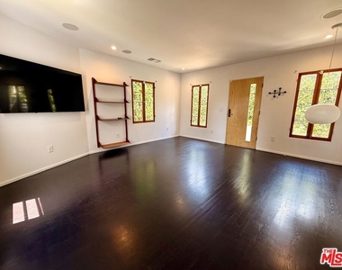 4248 Lexington Avenue - Photo Thumbnail 3