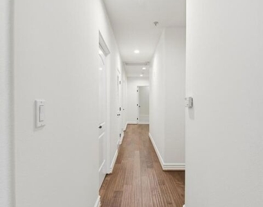 10913 Whipple Street - Photo Thumbnail 11