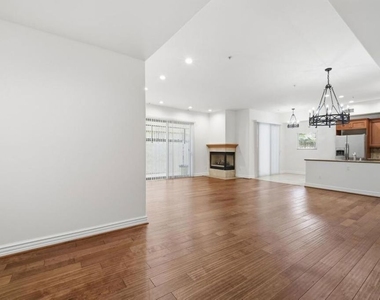 10913 Whipple Street - Photo Thumbnail 2