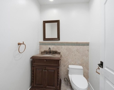 10913 Whipple Street - Photo Thumbnail 12