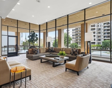 10430 Wilshire Boulevard - Photo Thumbnail 3