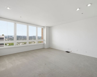 10430 Wilshire Boulevard - Photo Thumbnail 13