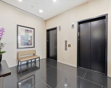 10430 Wilshire Boulevard - Photo Thumbnail 5