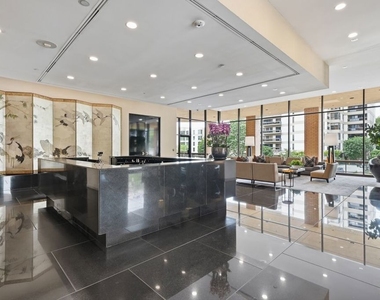 10430 Wilshire Boulevard - Photo Thumbnail 2