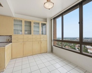 10430 Wilshire Boulevard - Photo Thumbnail 9