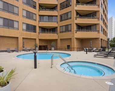 10430 Wilshire Boulevard - Photo Thumbnail 18