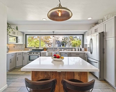 5057 Biloxi Avenue - Photo Thumbnail 5
