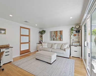 5057 Biloxi Avenue - Photo Thumbnail 10