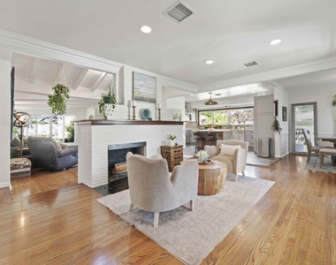 5057 Biloxi Avenue - Photo Thumbnail 2