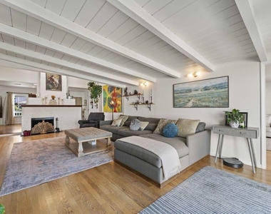 5057 Biloxi Avenue - Photo Thumbnail 8