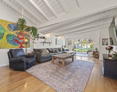 5057 Biloxi Avenue - Photo Thumbnail 7