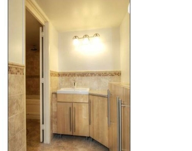 318 N Maple Drive - Photo Thumbnail 12