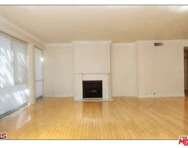 318 N Maple Drive - Photo Thumbnail 7