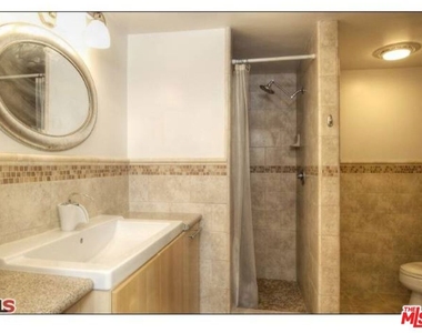 318 N Maple Drive - Photo Thumbnail 13